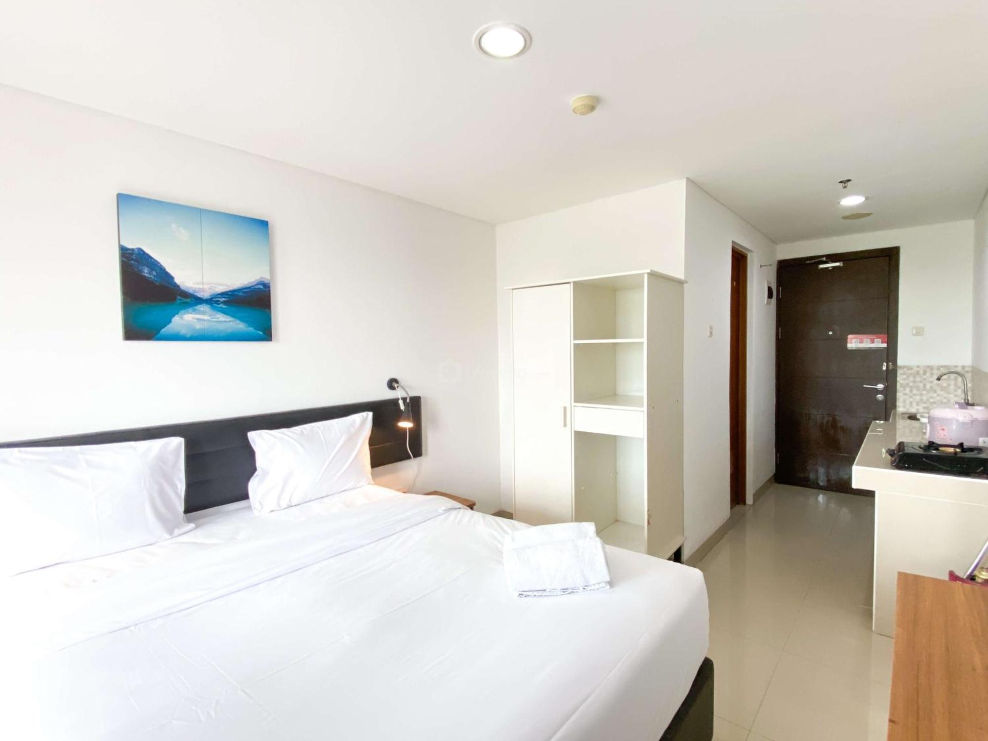 Comfort Stay Studio At Enviro Apartment By Travelio Cikarang Exterior photo